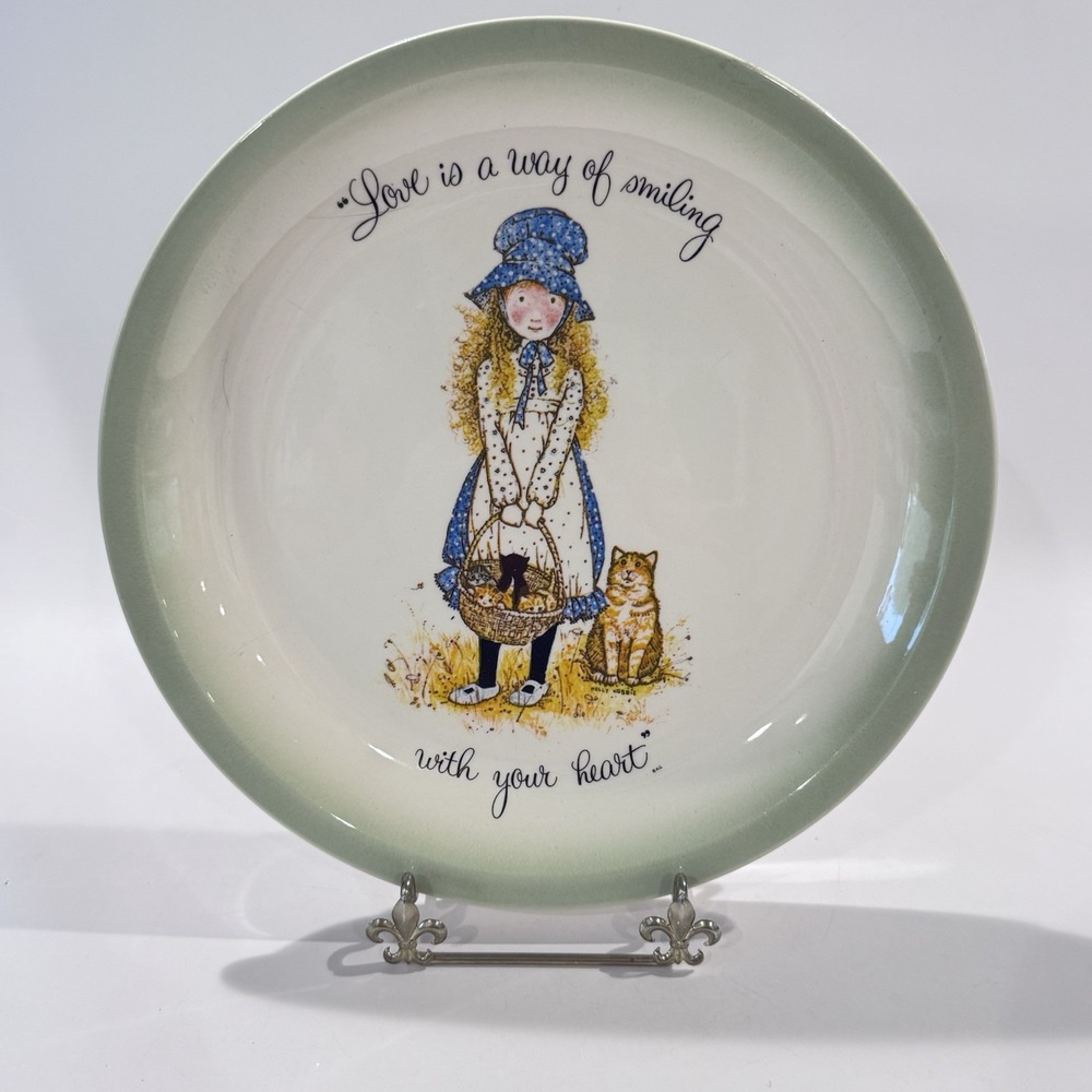 Vintage‎ Holly Hobbie 10.5" Plate "Love is a way of smiling with your heart"